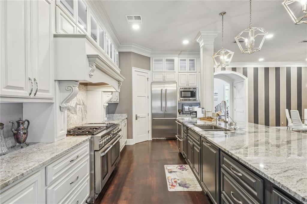 1037 ALLEN TOUSSAINT Boulevard