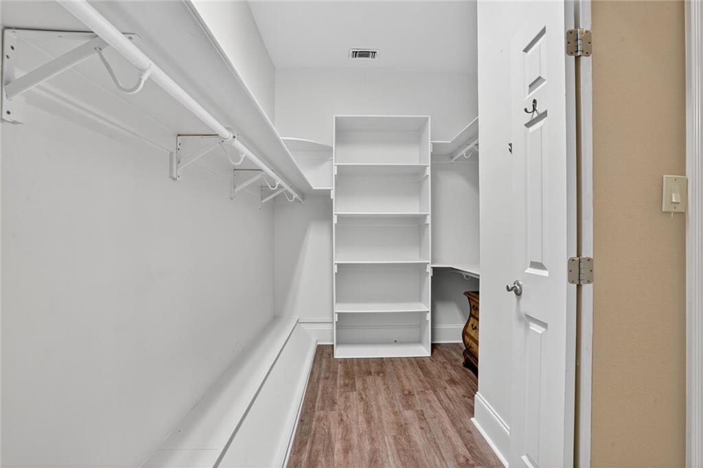 6306 BEAUREGARD Avenue