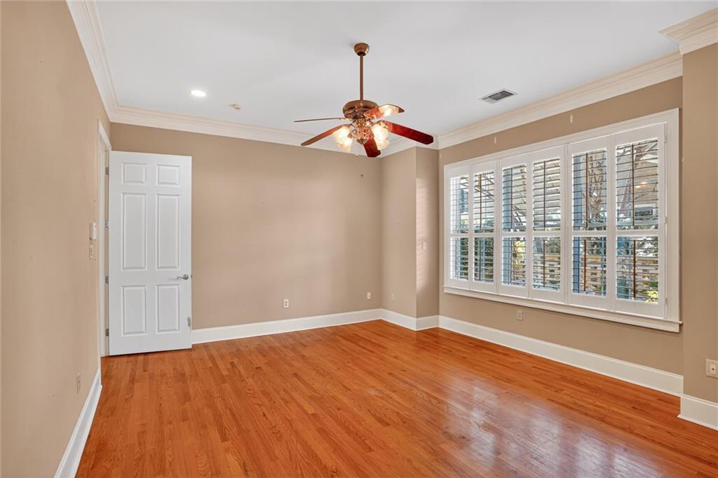 6306 BEAUREGARD Avenue