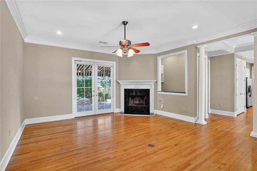 6306 BEAUREGARD Avenue