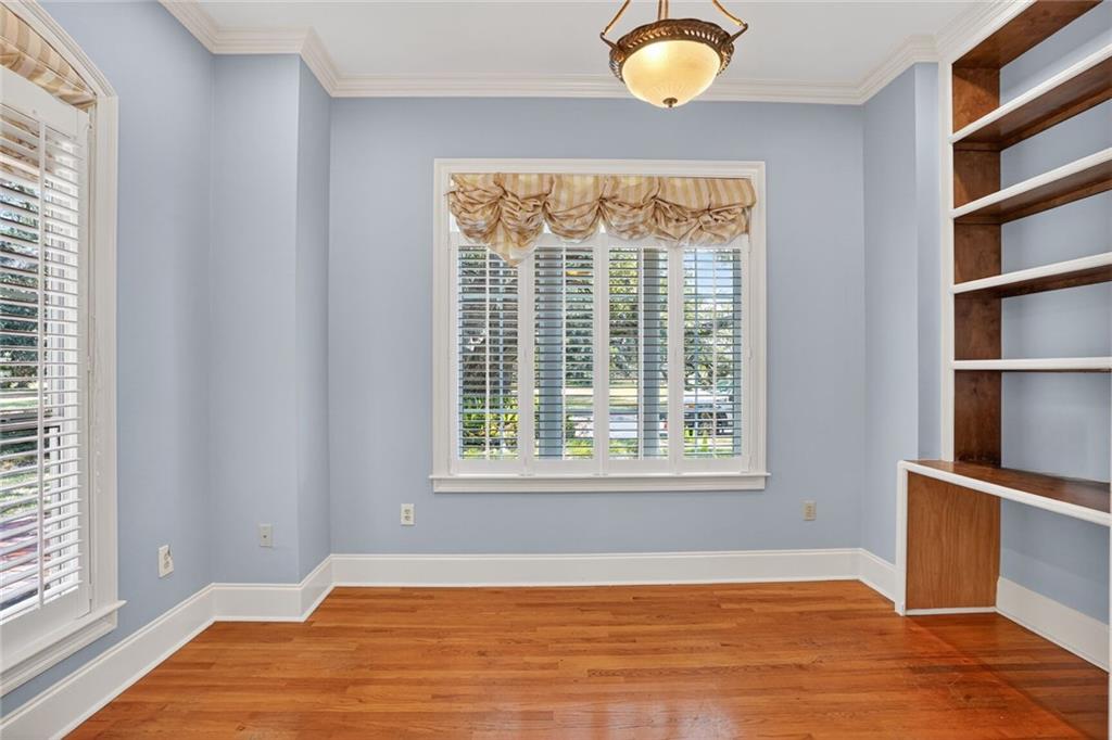 6306 BEAUREGARD Avenue