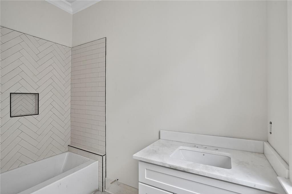 3505 CONSTANCE Street