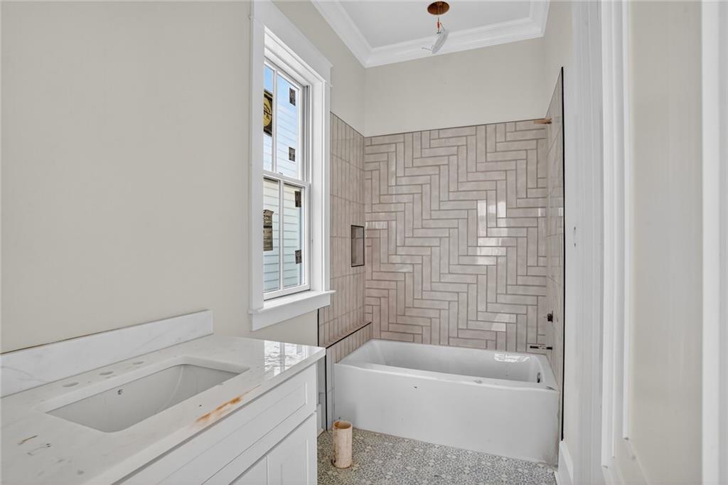 3505 CONSTANCE Street