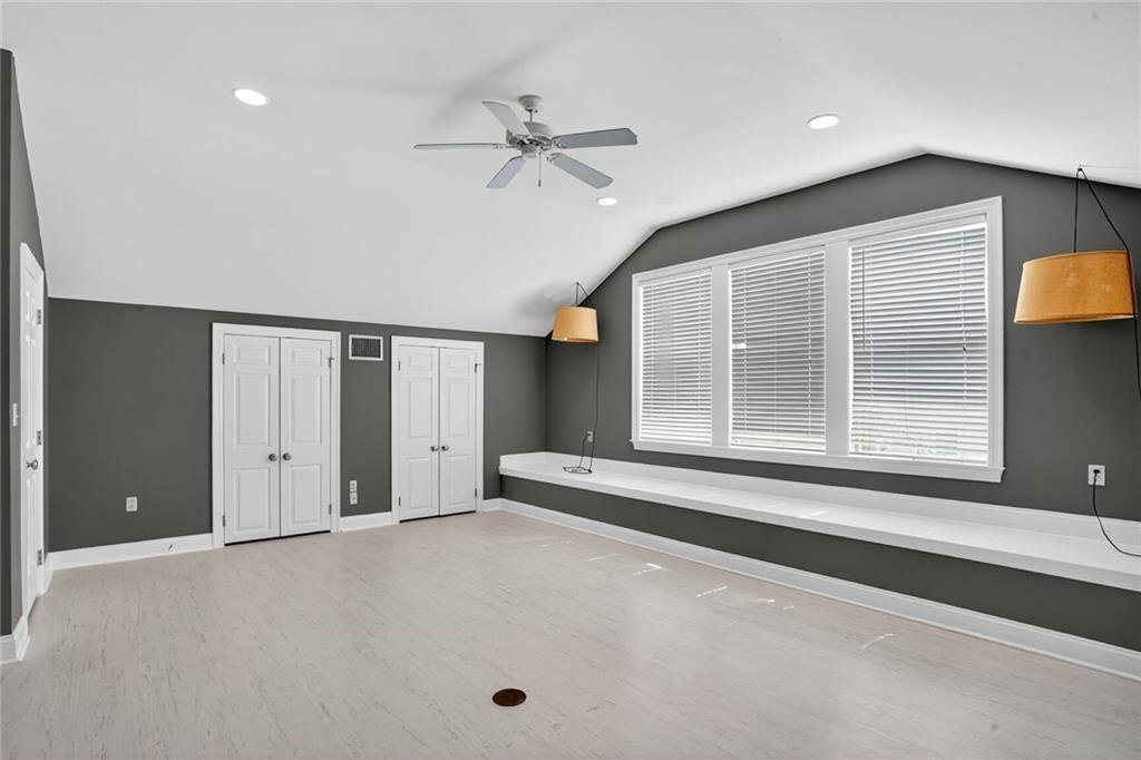 5925 MILNE Boulevard