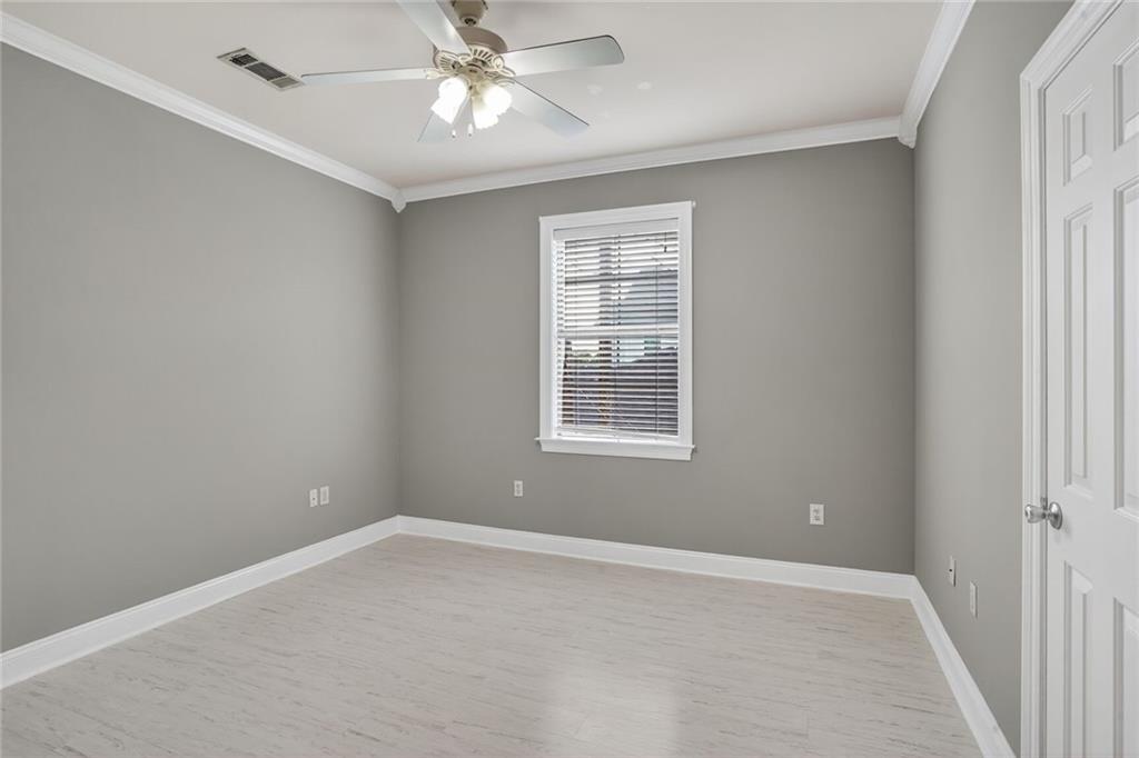 5925 MILNE Boulevard