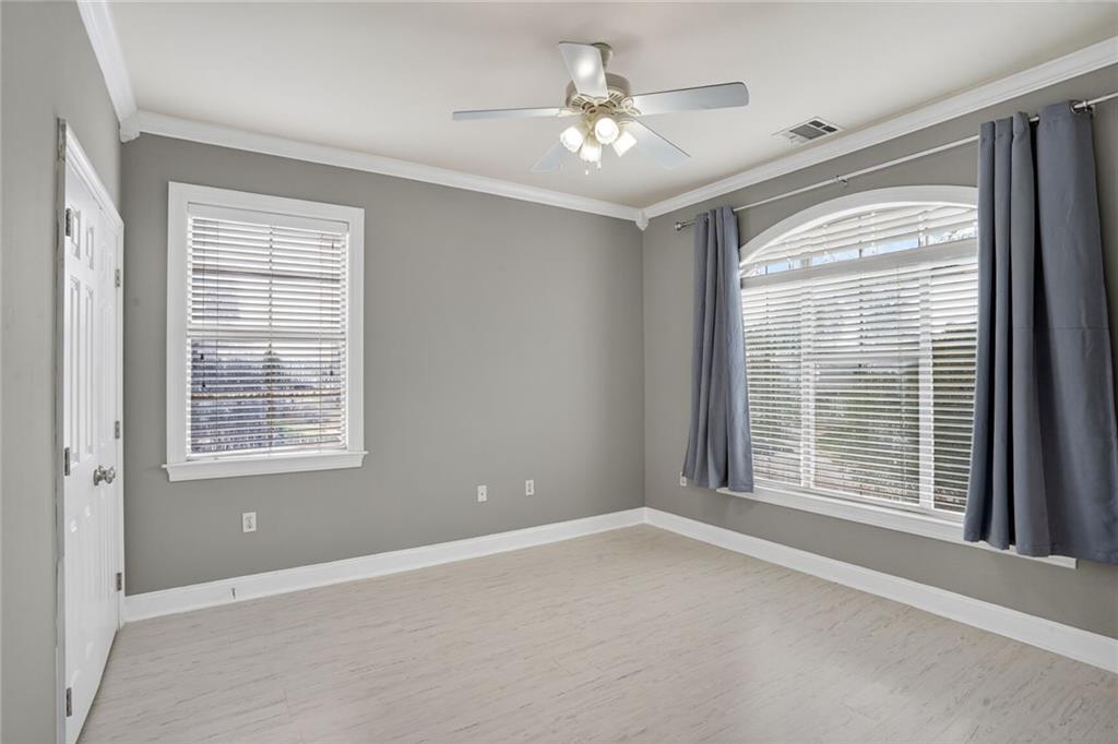 5925 MILNE Boulevard