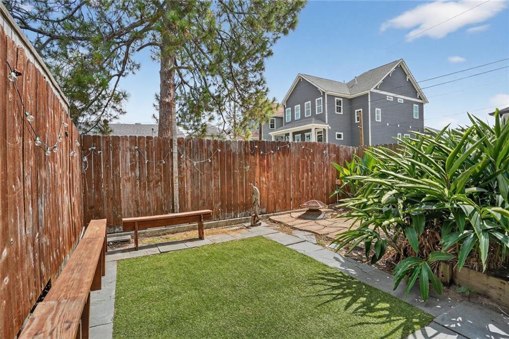 5925 MILNE Boulevard