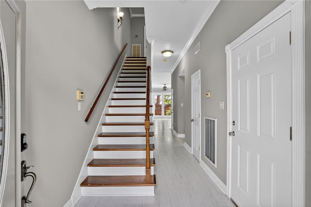 5925 MILNE Boulevard