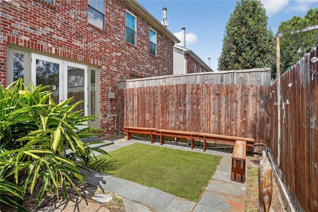 5925 MILNE Boulevard