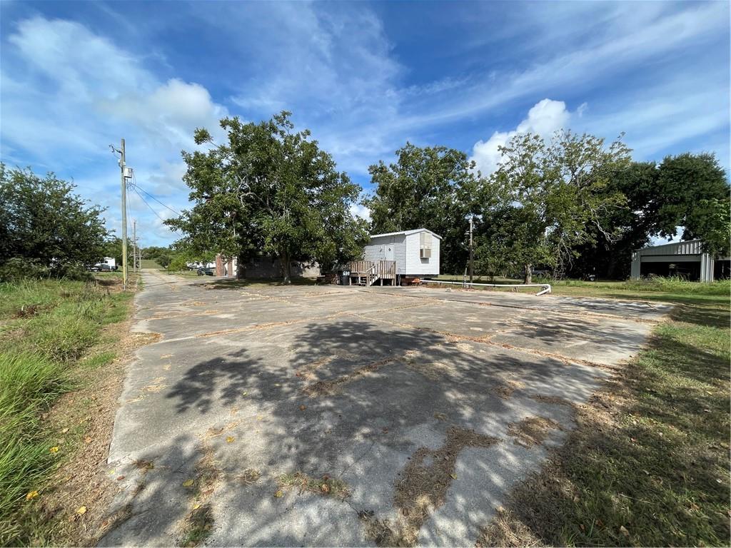 636 BURAS RIVER Road