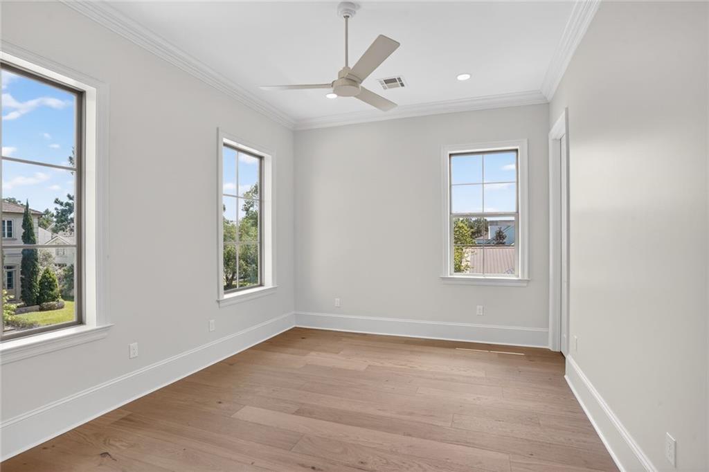 6158 LOUIS XIV Street