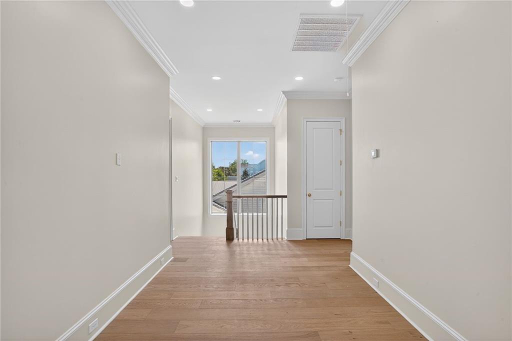 6158 LOUIS XIV Street