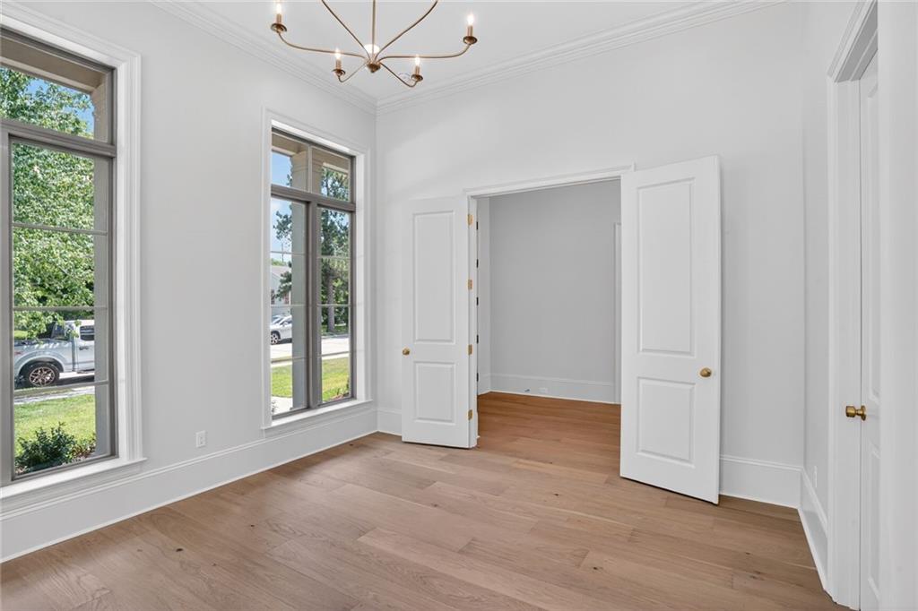 6158 LOUIS XIV Street