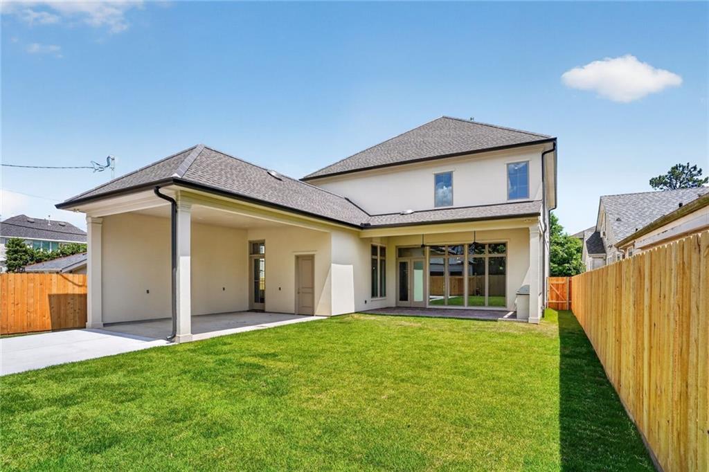 6158 LOUIS XIV Street