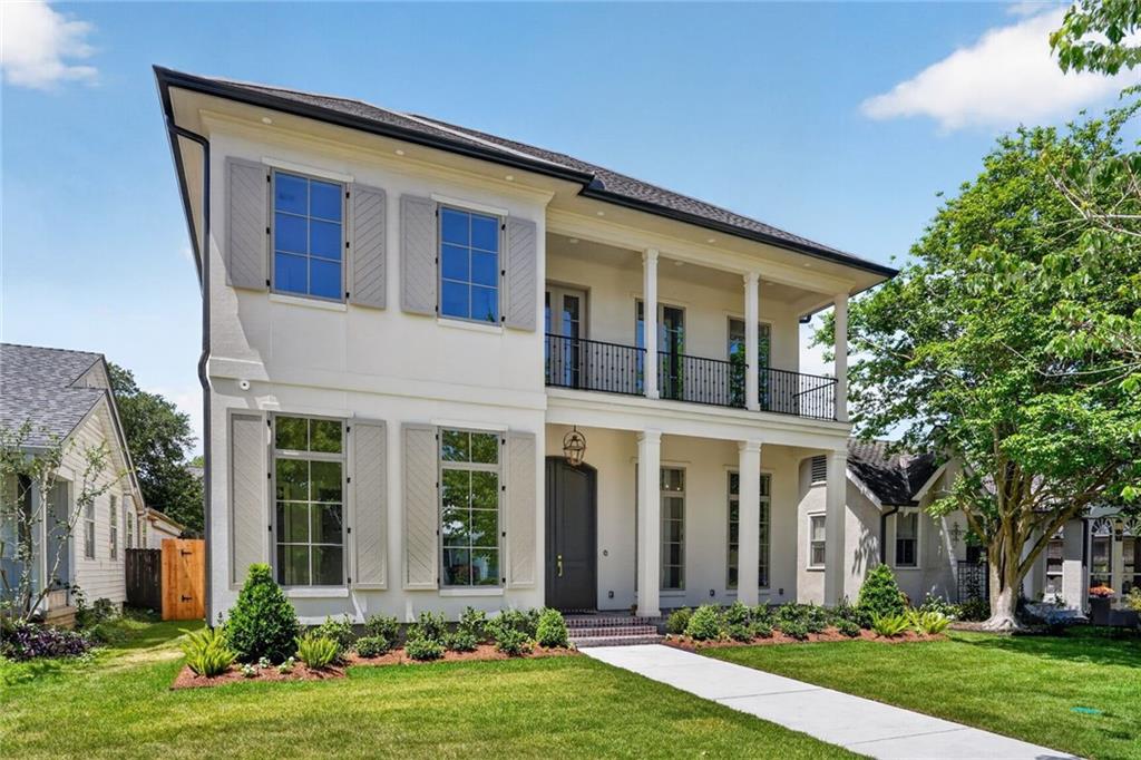 6158 LOUIS XIV Street