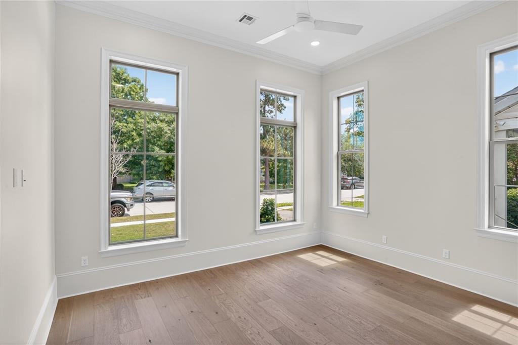 6158 LOUIS XIV Street