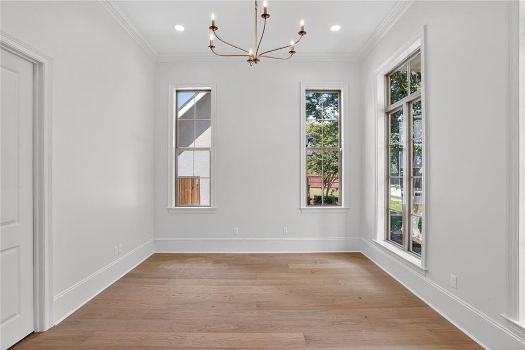 6158 LOUIS XIV Street