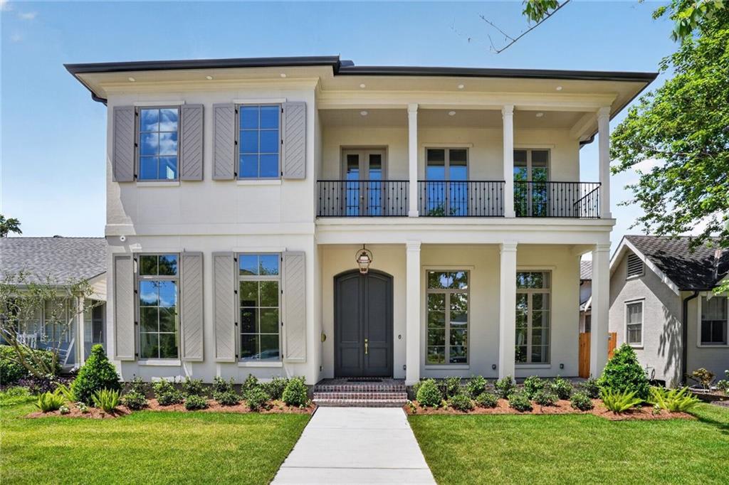 6158 LOUIS XIV Street