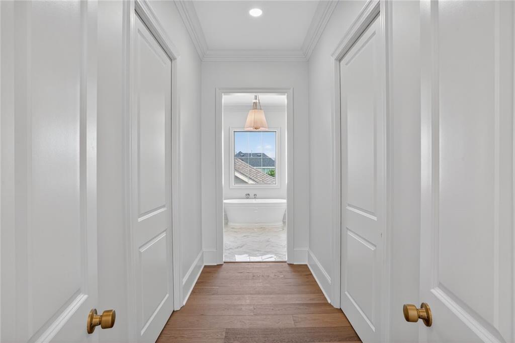 6158 LOUIS XIV Street