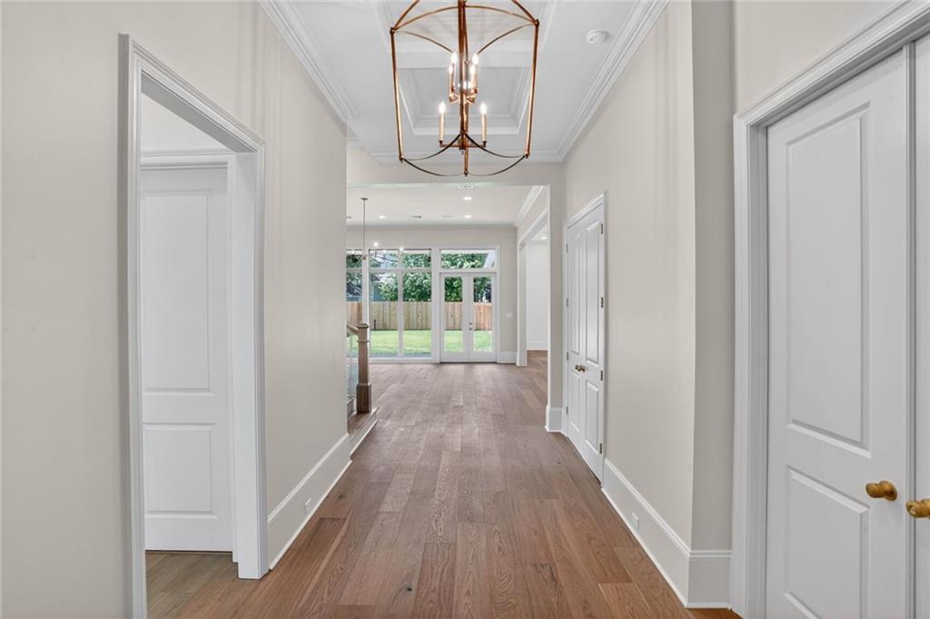 6158 LOUIS XIV Street