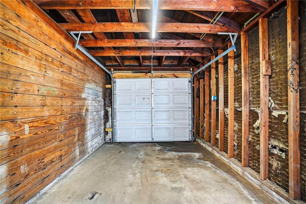 5835 LOUIS XIV Street