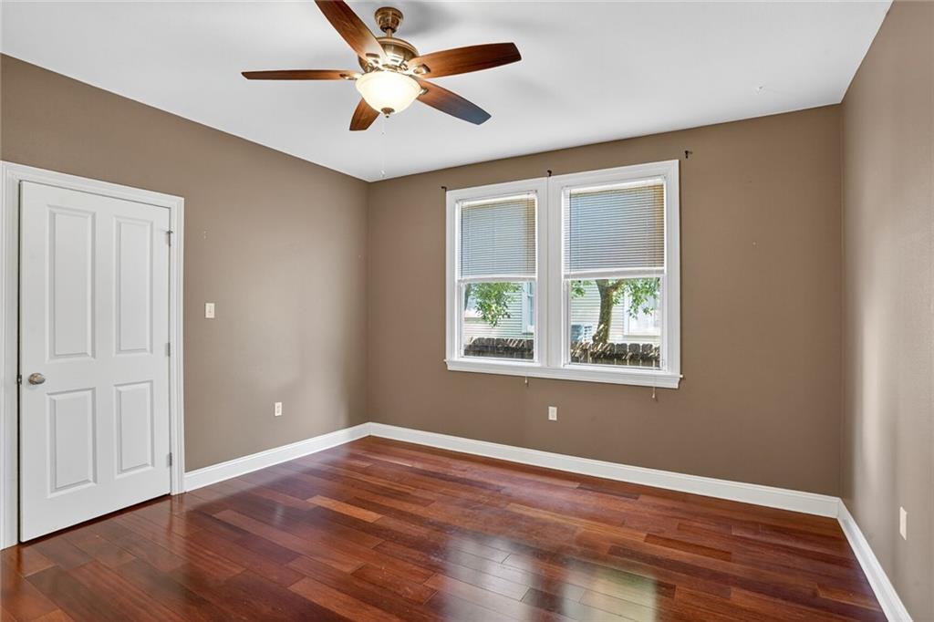 5835 LOUIS XIV Street