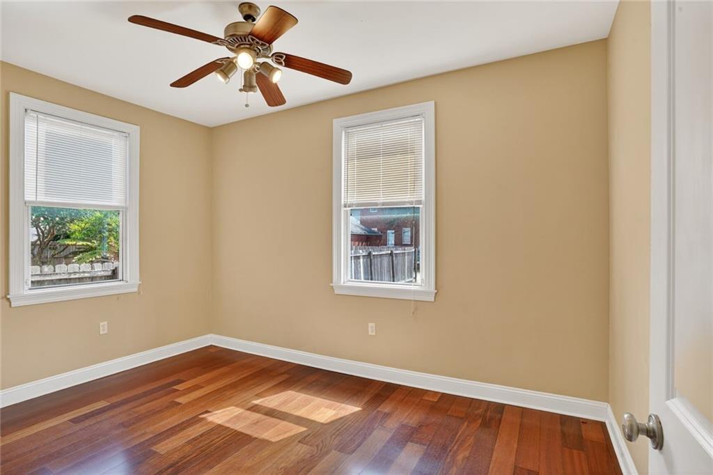 5835 LOUIS XIV Street