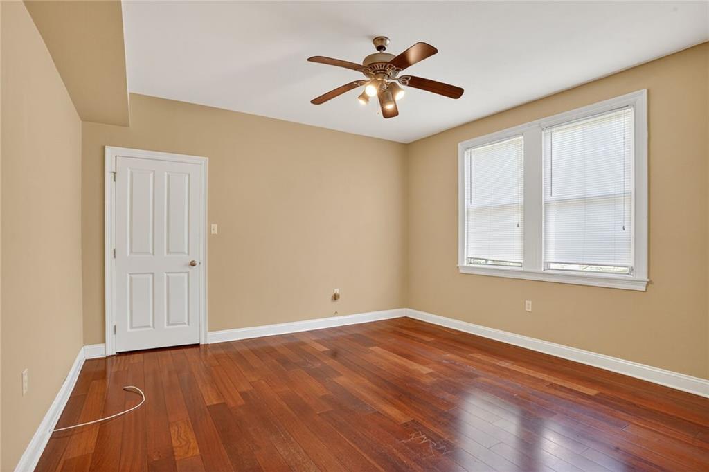 5835 LOUIS XIV Street