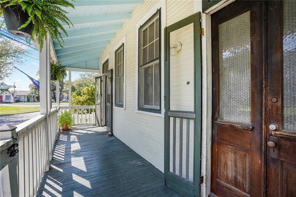 3725 ORLEANS Avenue 3725