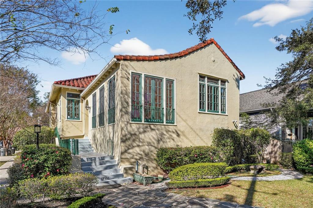 1700 AUDUBON Street