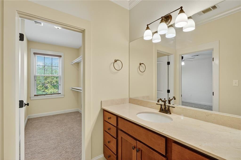 5859 WEST END Boulevard