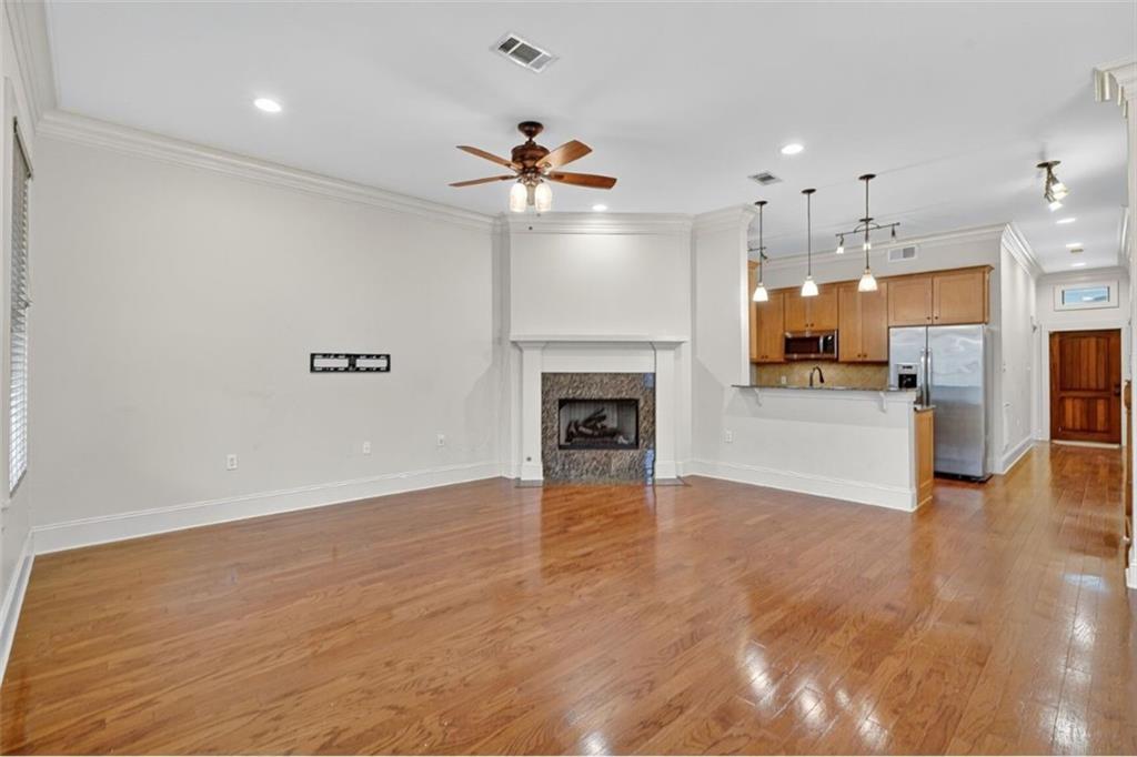 5859 WEST END Boulevard