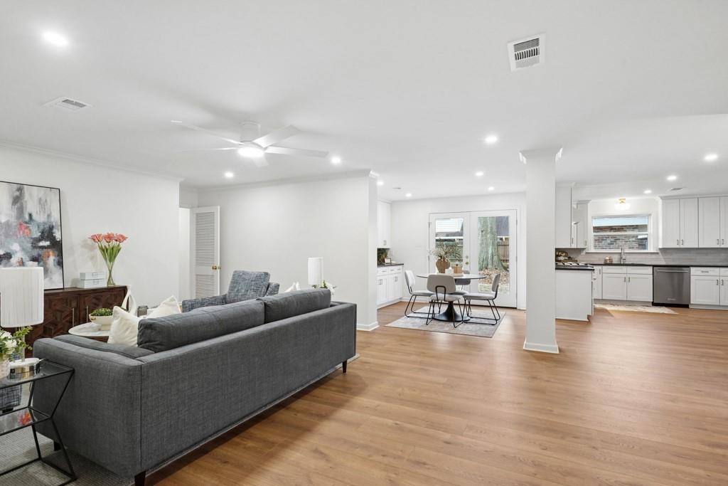 10120 IDLEWOOD Place