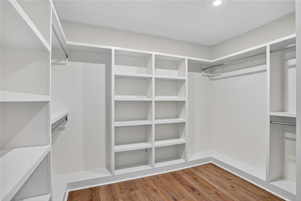 10120 IDLEWOOD Place