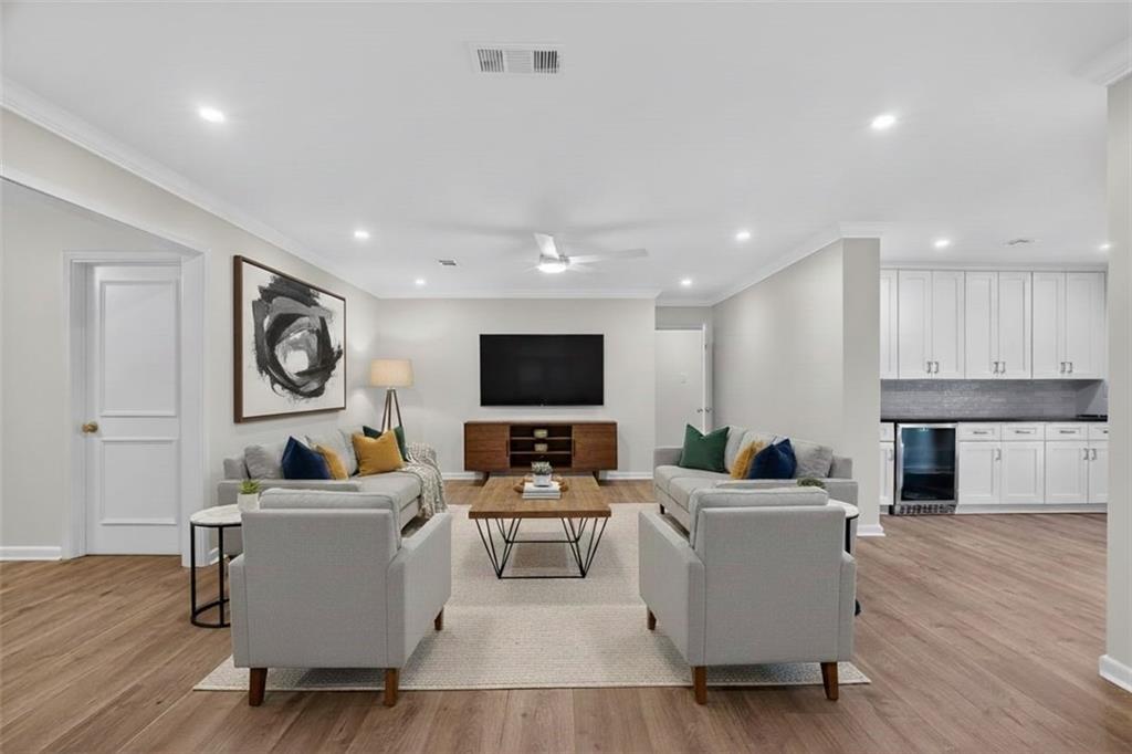 10120 IDLEWOOD Place