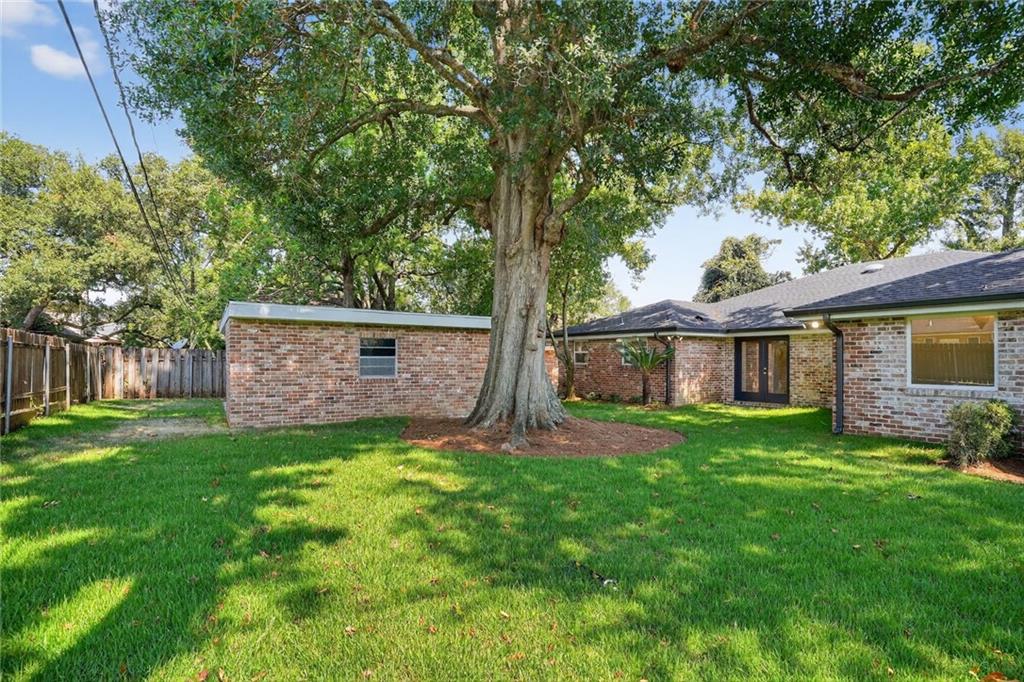 10120 IDLEWOOD Place