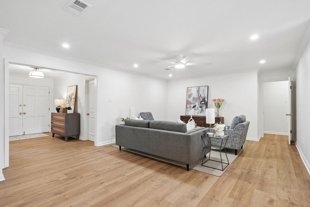 10120 IDLEWOOD Place