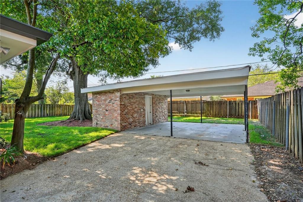 10120 IDLEWOOD Place