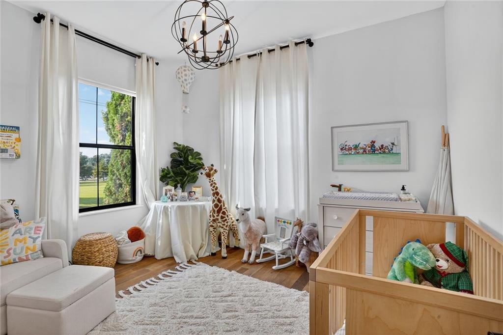 6375 WEST END Boulevard