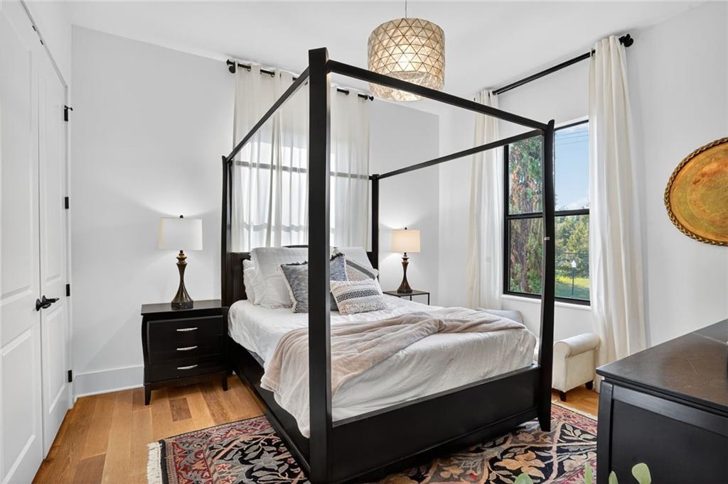 6375 WEST END Boulevard