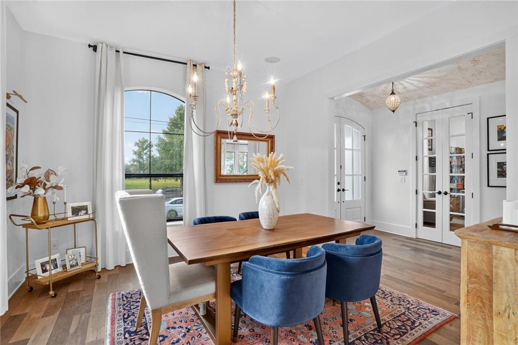 6375 WEST END Boulevard