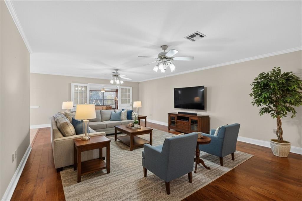 3044 ILLINOIS Avenue