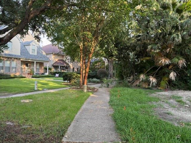102 EGRET Street