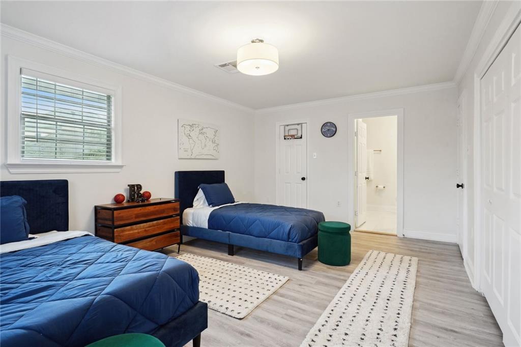 5537 CHERLYN Drive