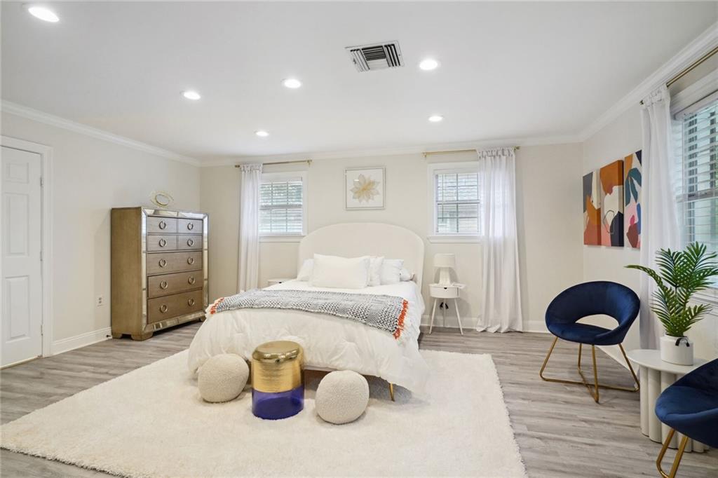 5537 CHERLYN Drive