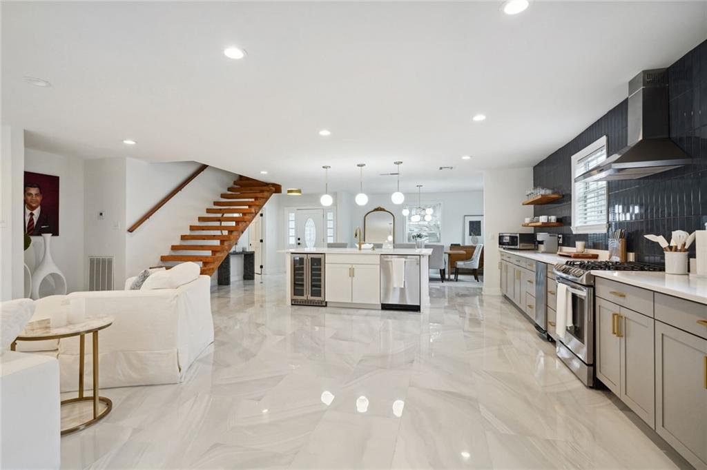 5537 CHERLYN Drive