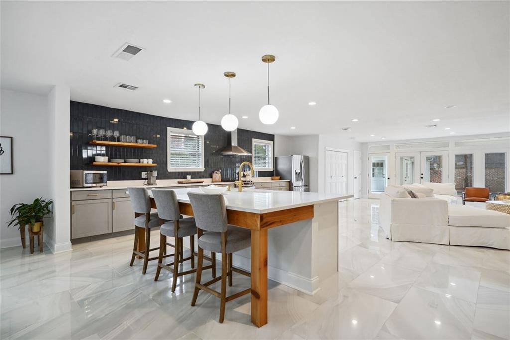 5537 CHERLYN Drive
