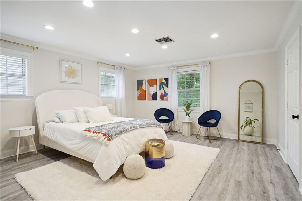 5537 CHERLYN Drive
