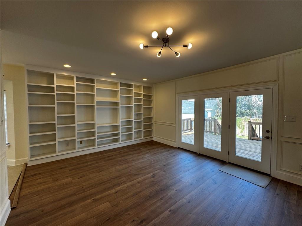 325 STAFFORD Place