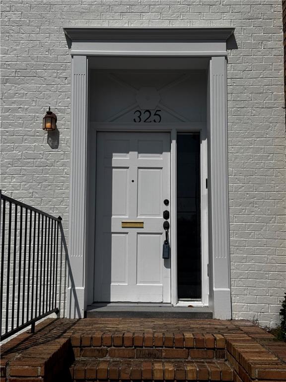 325 STAFFORD Place